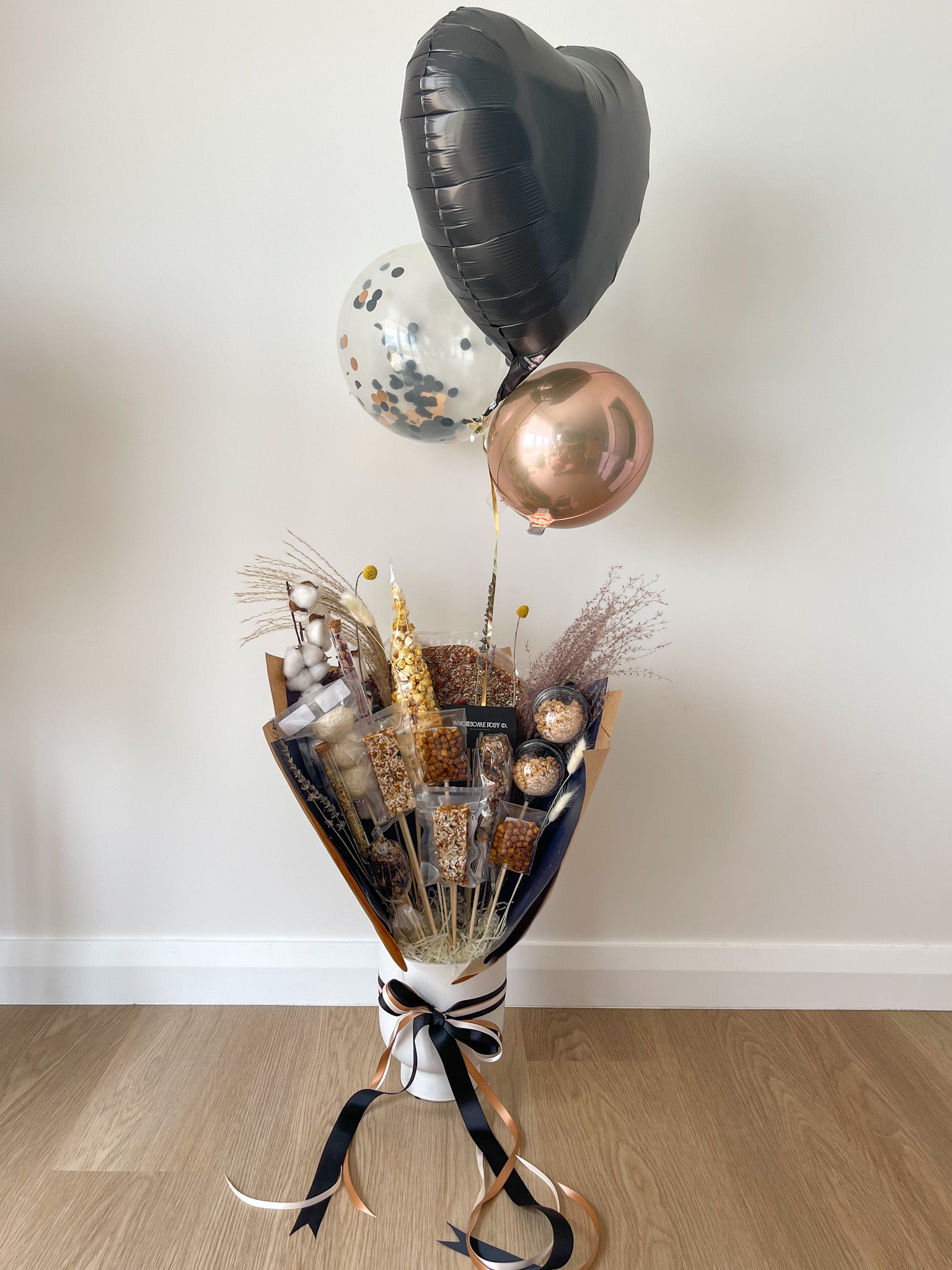 Modern Twist Valentine's Day Bouquet Balloon Hamper Range